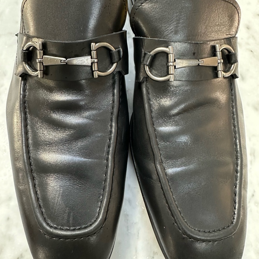 Salvatore ferragamo black horse but loafer shoes